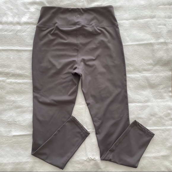 TLF High Waisted Leggings - Picture 3 of 10